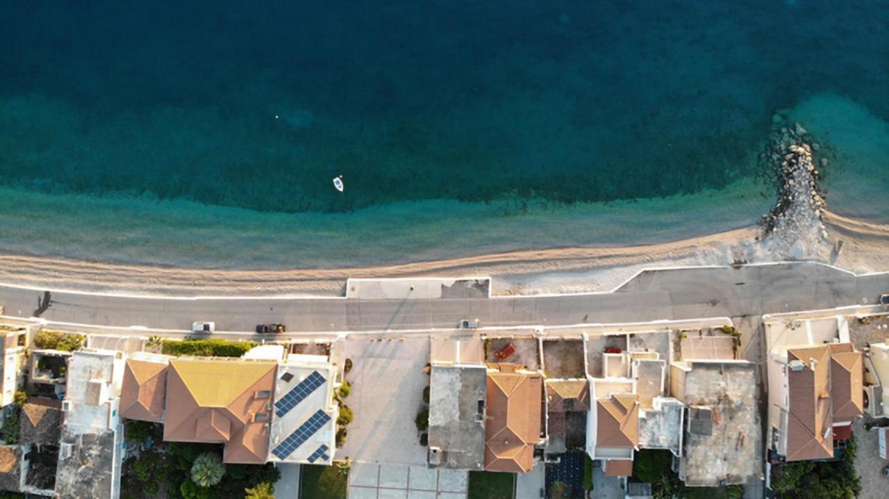 Villa Zen Minimal Luxury Housing Tyros Esterno foto